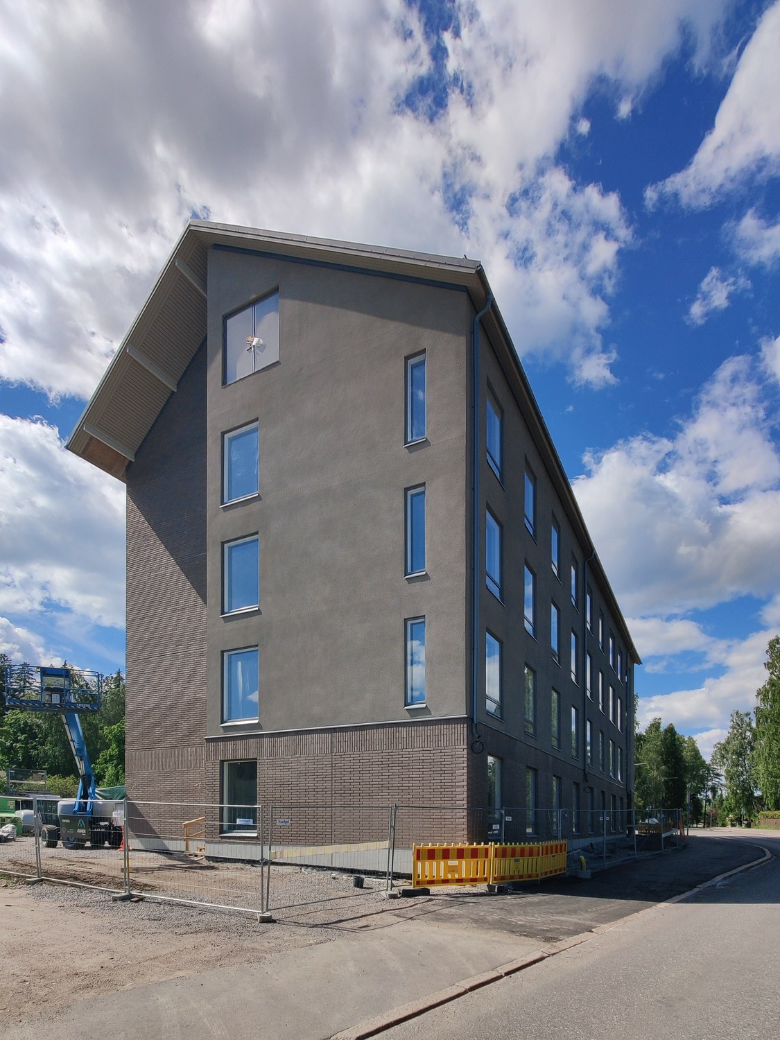 Hoivakoti Karhusuontien valaistus, Helsinki